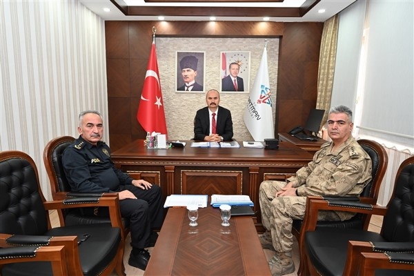 Vali Canalp, Bakan Yerlikaya'nın başkanlığındaki VKS toplantısına katıldı