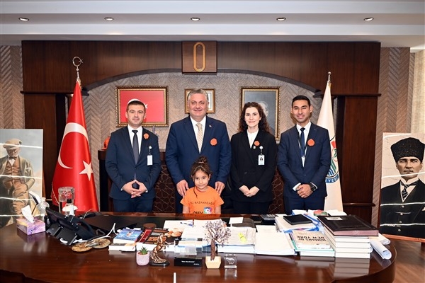 Başkan Gürel, lösemili çocuklarla bir araya geldi
