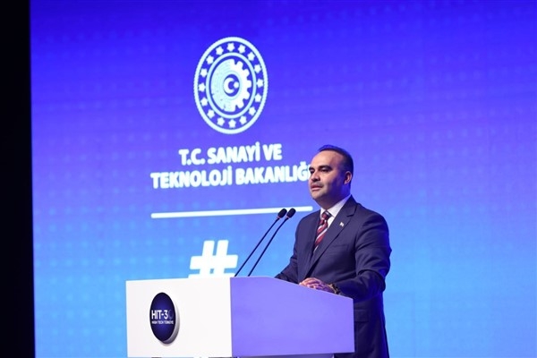 Kacır: Türkiye ekonomisi kesintisiz büyümesini 20 çeyrektir sürdürüyor