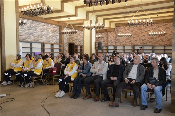 Diyarbakır'da kanserle ilgili farkındalık oluşturmak için panel düzenlendi