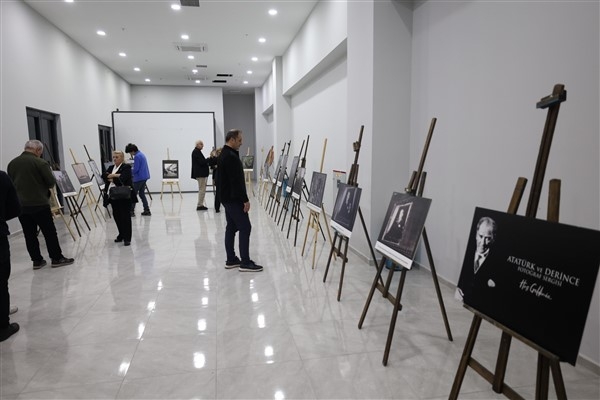 Atatürk, Derince'de anıldı