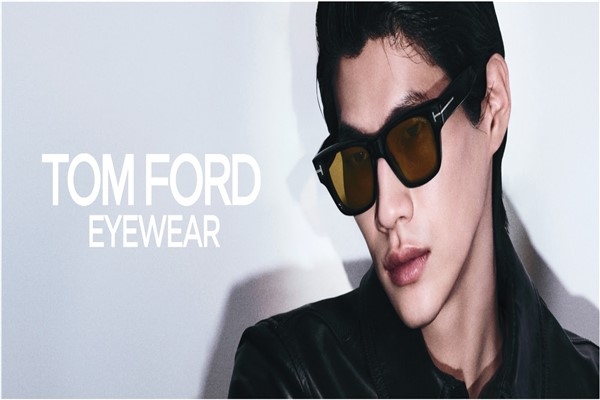 Tom Ford Eyewear: Zamansız zarafetin Merve Optik'teki yorumu