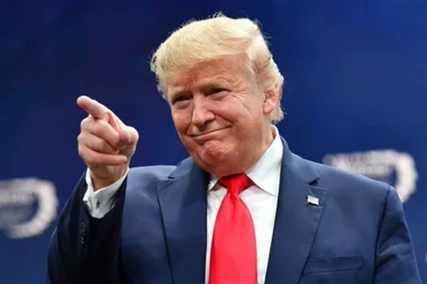 Yeni yayınlanan e-postalar Trump'ın Epstein'ın ''işlerinden'' haberdar olduğunu gösteriyor