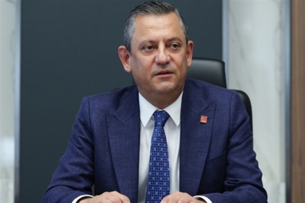 CHP Genel Başkanı Özel, CHP Gaziantep İl Başkanlığı'nı ziyaret etti