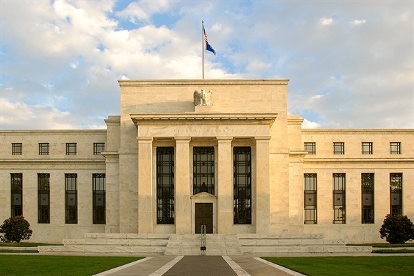 Fed tutanakları faiz indirimi konusunda görüş ayrılığını gösteriyor