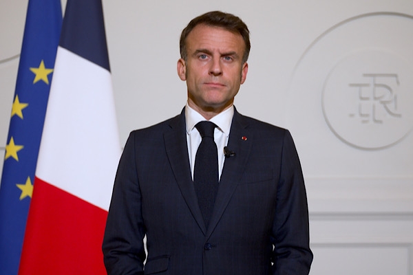 Macron, Trump ile Orta Doğu gündemini görüştü
