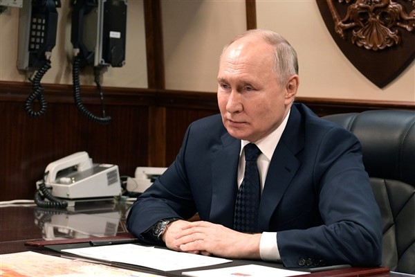 Putin: Avrupa elitleri kaos yaratmaya teşvik ediyor
