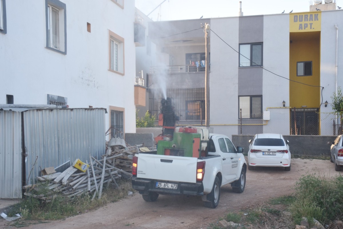 Hilvan’da Haşerelere Karşı Yoğun İlaçlama Seferberliği