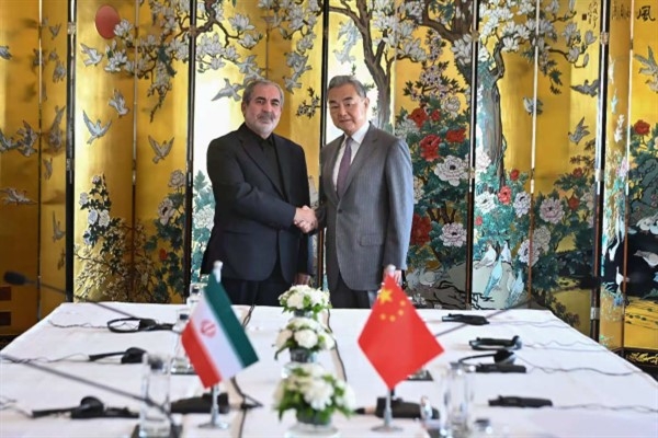 Wang Yi, İran Ulusal Güvenlik Yüksek Konseyi yetkilisiyle görüştü