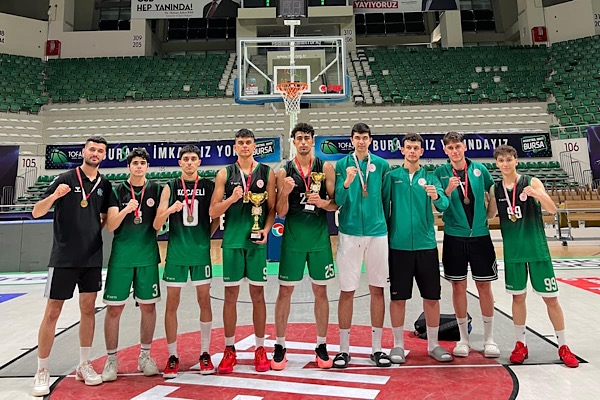 Çayırova Belediyesi’nin U-18 3x3 takımı Marmara Bölge şampiyonu oldu