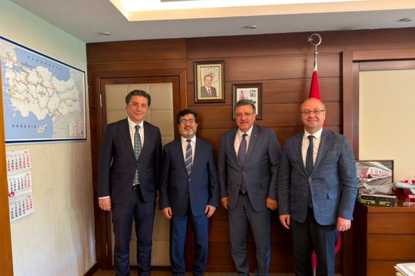 Başkan Genç, Ankara’da raylı sistem ve yeni havalimanı projelerini değerlendirdi