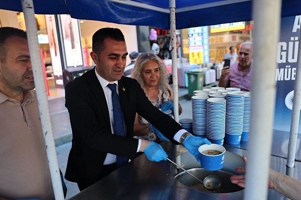 Antalya’da geleneksel aşure ikramı sürüyor