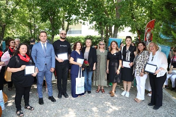 Nilüfer’de &Prime;Olgun Gençler&Prime; yıl sonu sergisi açıldı