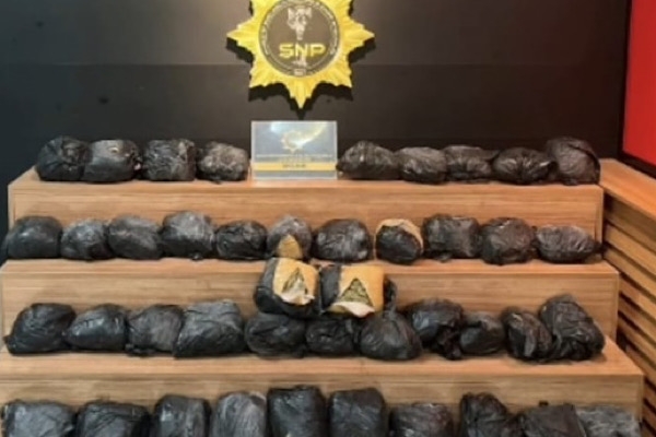 Şanlıurfa'da tır kasasında 25 kilo 100 gram uyuşturucu ele geçirildi