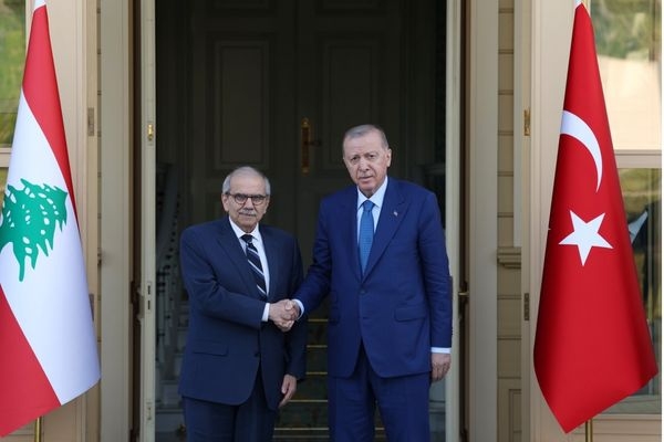 Erdoğan, Lübnan Başbakanı Selam ile çalışma yemeğinde bir araya geldi