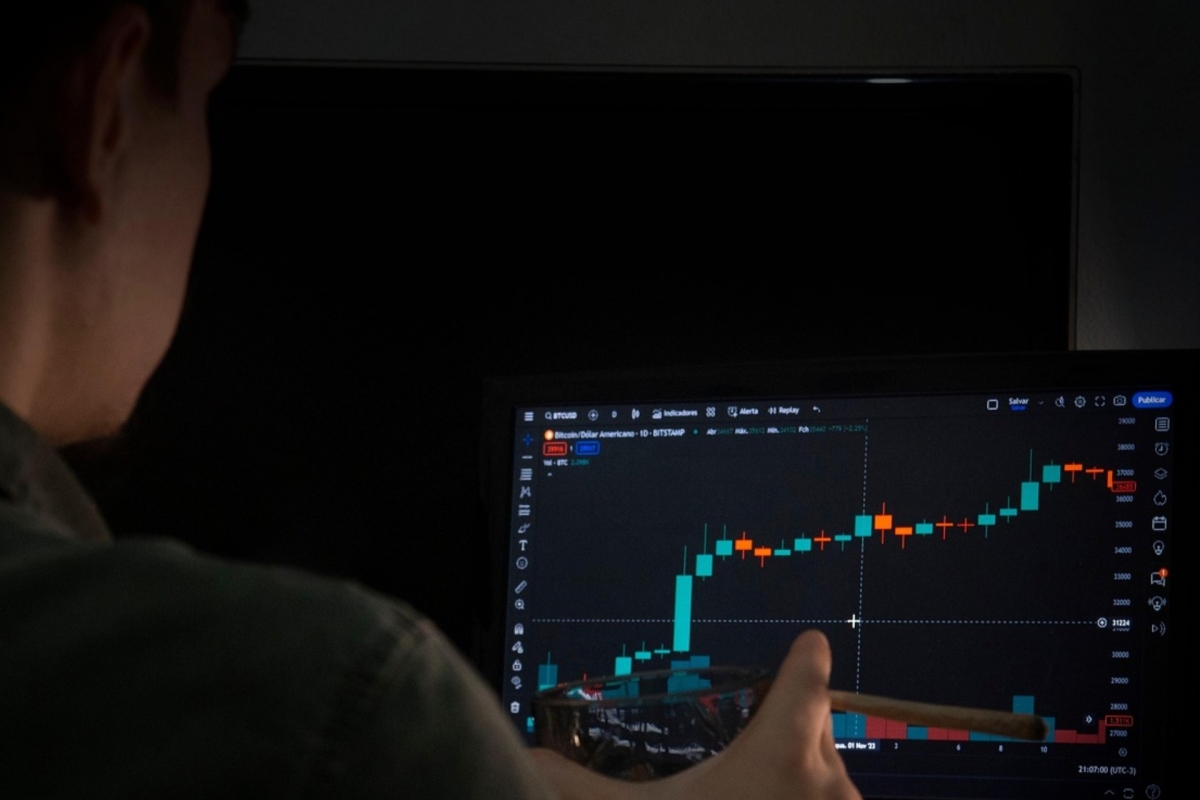 Altın, Brent ve Nasdaq'ta kritik seviyeler takip ediliyor