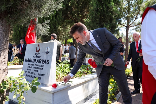 Bursa'da 15 Temmuz dolayısıyla şehitlik ziyaretleri yapıldı