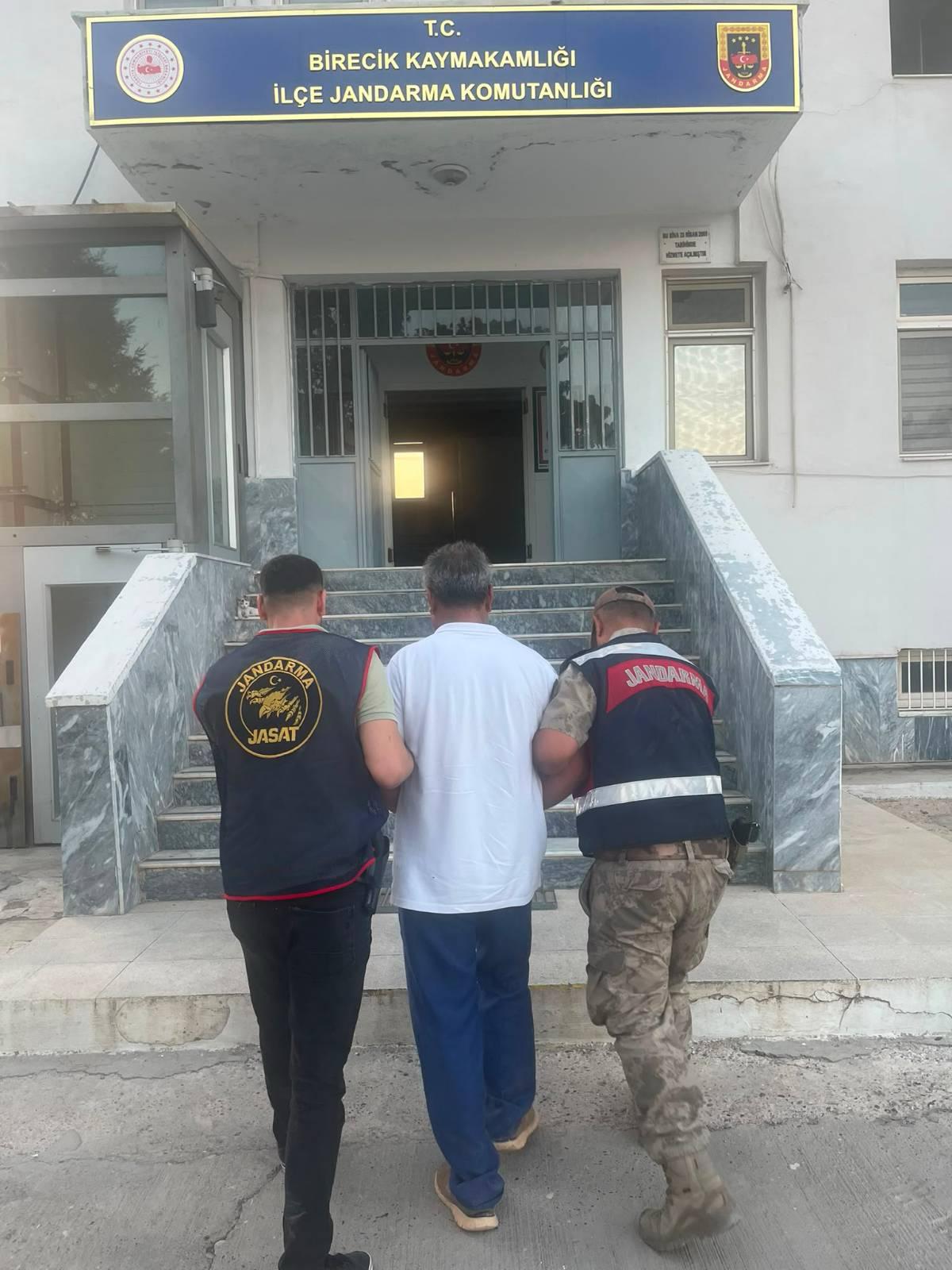 13 Yıl 4 Ay Hapis Cezası Bulunan Firari Birecik'te Yakalandı
