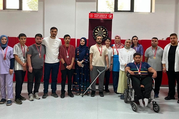 Batman’da Engelsiz Üniversite Projesi kapsamında dart etkinliği düzenlendi