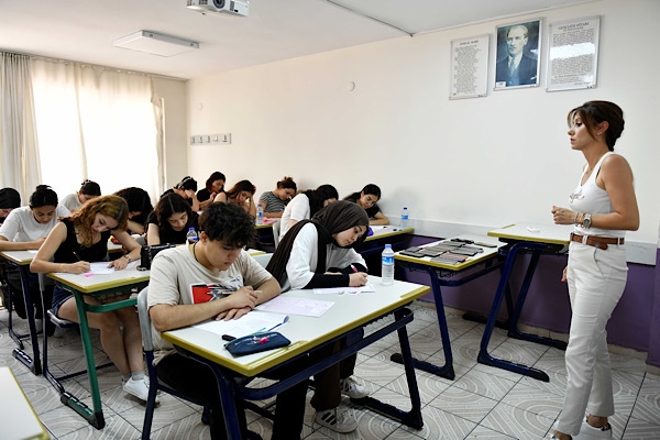 MURGEM öğrencilerinden YKS’de yüzde 96'lık başarı