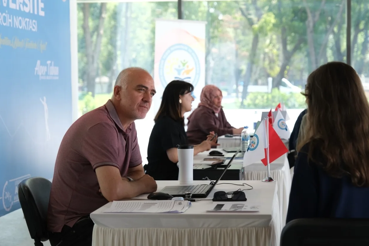 İnegöl Belediyesi’nden YKS Adaylarına Ücretsiz Tercih Desteği