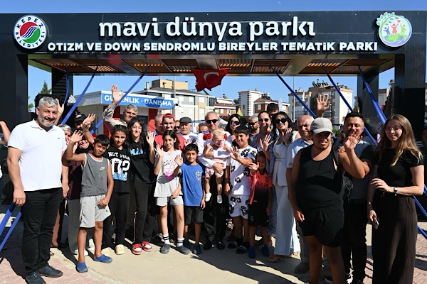 Kepez’de Mavi Dünya Otizm ve Down Sendromlu Bireyler Tematik Parkı hizmete açıldı