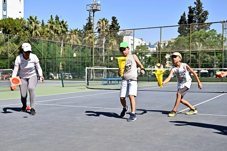 Muratpaşa’da Ücretsiz Spor Seferberliği: 23 Branşta Eğitim