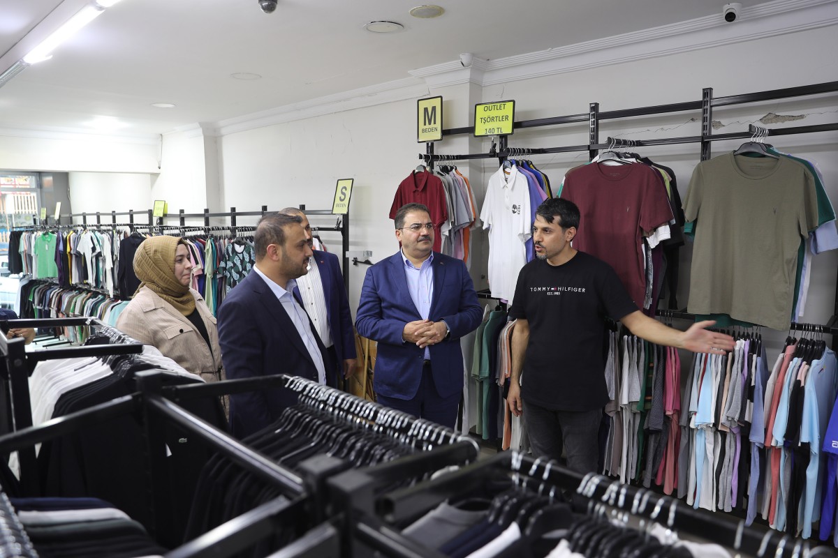 Başkan Canpolat Teşkilatla Buluştu, Esnafı Ziyaret Etti