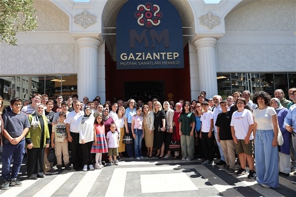 Gaziantep'te YKS ve LGS'de dereceye giren öğrenciler ödüllendirildi