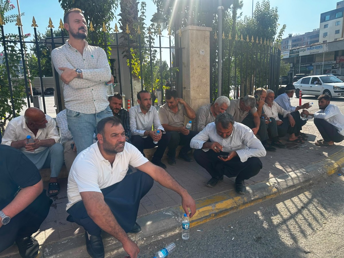 Valilik Önündeki Çiftçi Eylemi Sonuç Verdi: Sulama Suyu Yarın Bırakılıyor