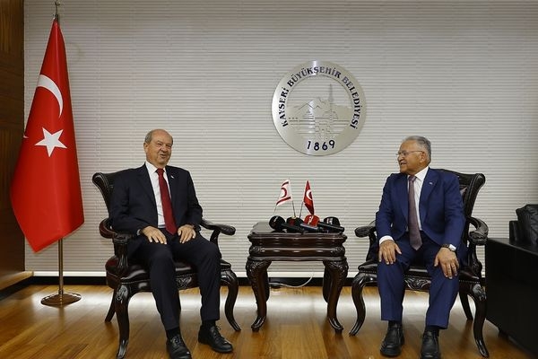 KKTC 5. Cumhurbaşkanı Tatar’dan Kayseri’deki belediye hizmetlerine övgü