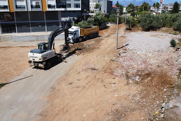  Kepez Beşkonak Mahallesi'nde imar yolu çalışmaları sürüyor