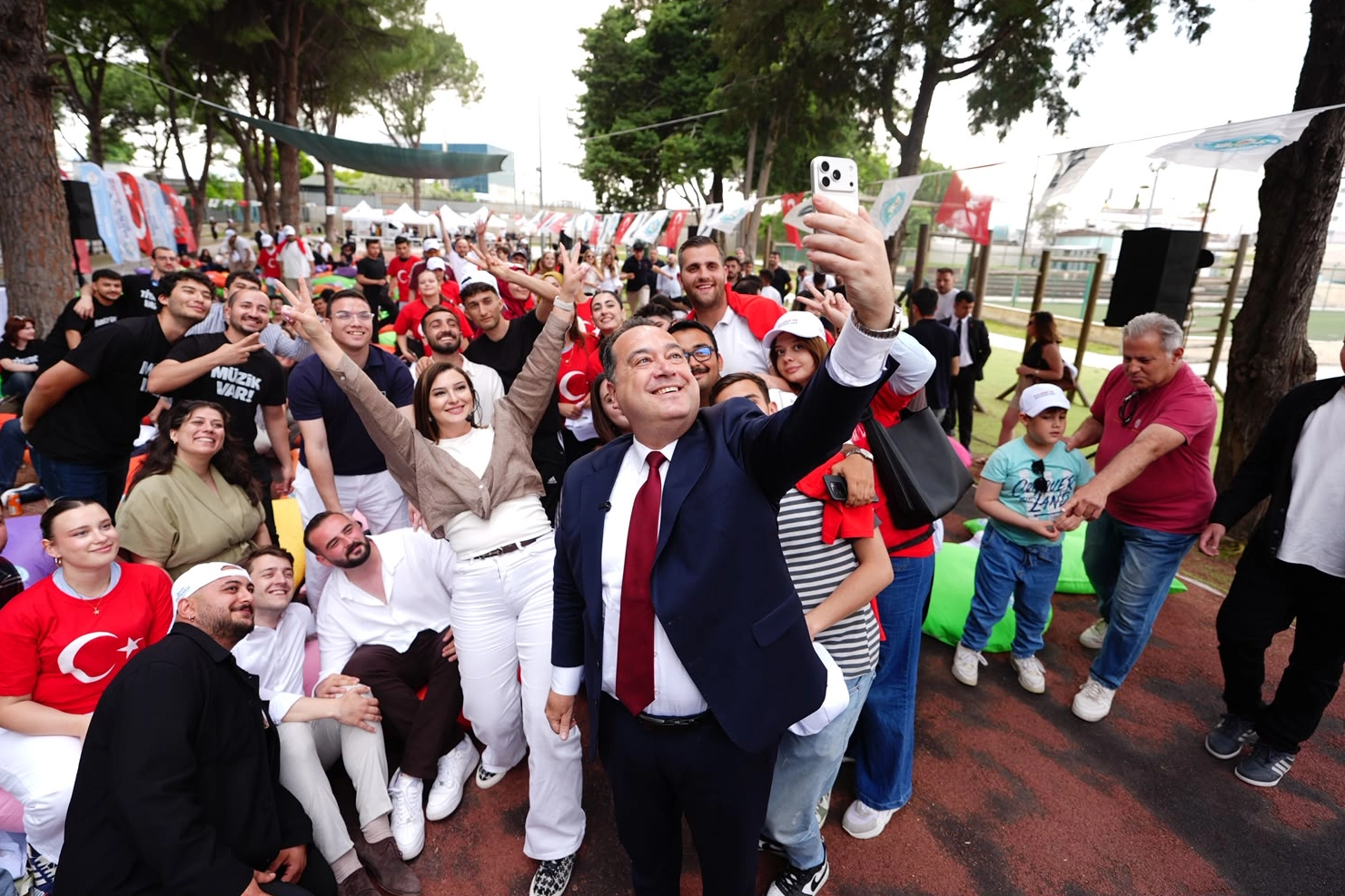 Manisa’dan Öğrencilere Eğitim Desteği Başvuruları Başladı