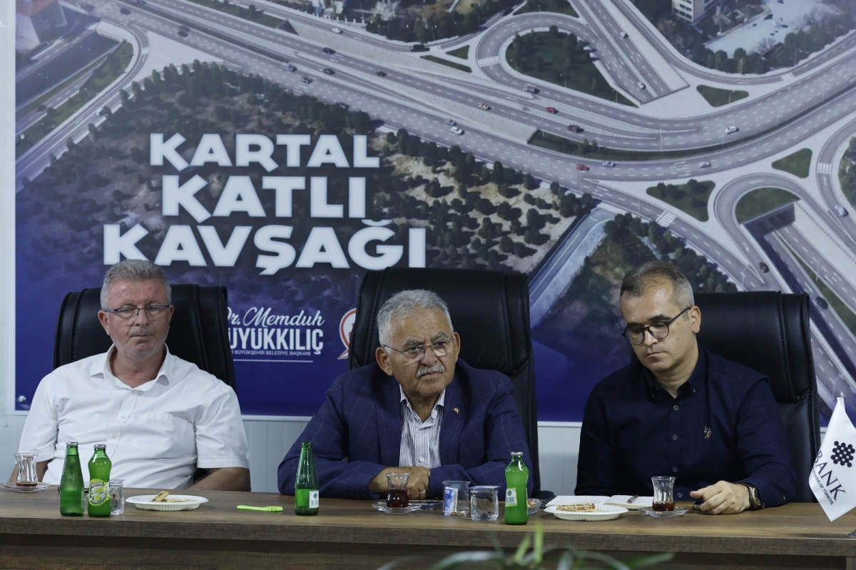 Başkan Büyükkılıç, Kartal Katlı Kavşağı Projesi'nde çalışmaları yerinde inceledi