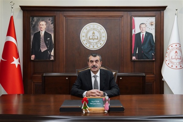 Bakan Tekin: Okul kıyafeti uygulaması eşitlik duygusunu güçlendiriyor