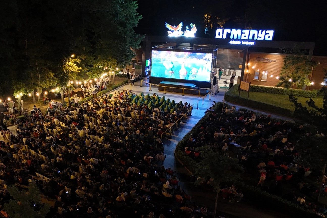 Ormanya’da Yıldızların Altında Sinema Keyfi Devam Ediyor