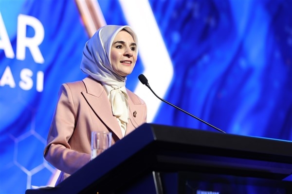 Bakan Göktaş, AK Parti Ağrı İl Başkanlığı’nı ziyaret etti