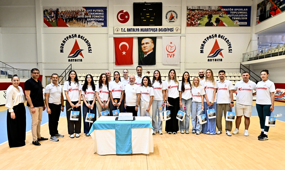 Muratpaşa Belediyesi Kadın Voleybol Takımı yeni sezona hazırlanıyor