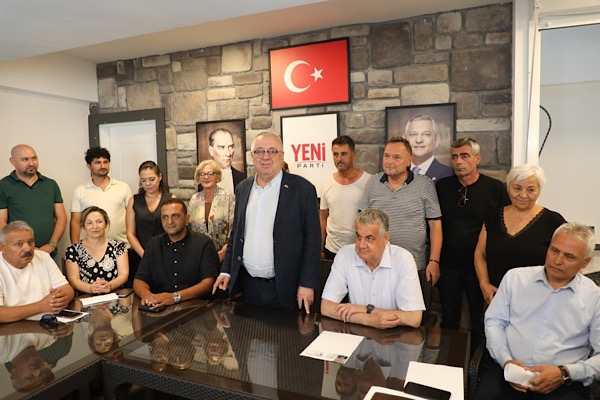  CHP'den istifa eden Başkan Ertaş ve 19 meclis üyesi Yeni Parti'ye katıldı
