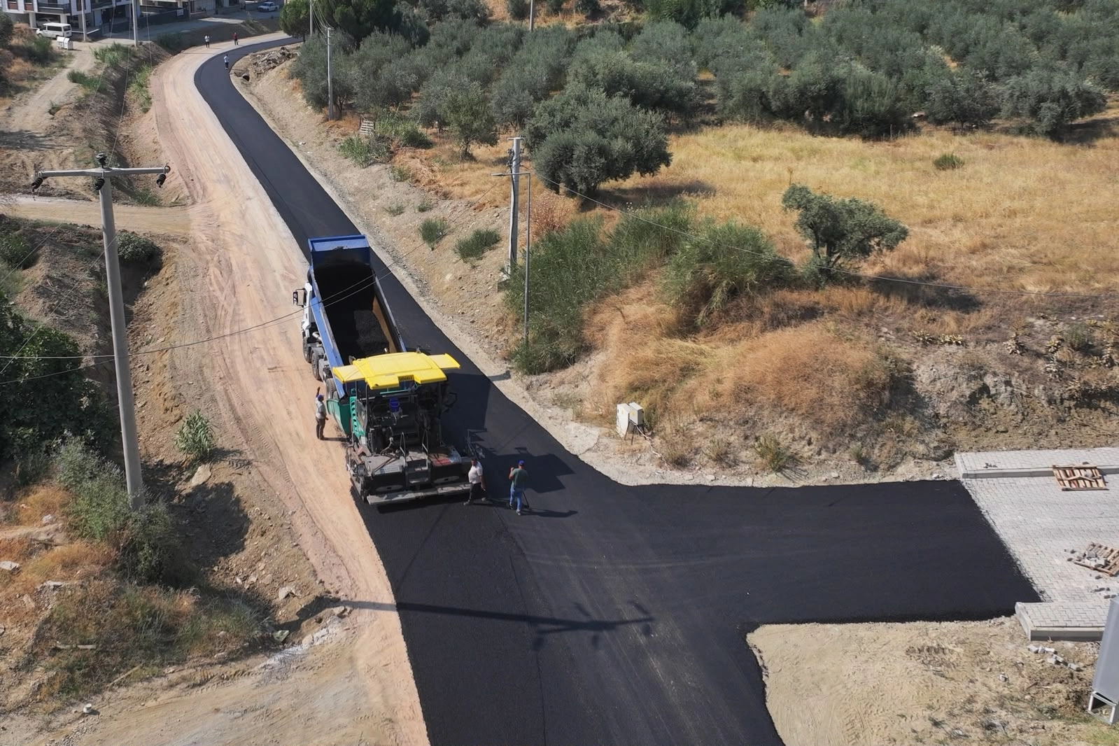 Manisa’da Ulaşım Atağı: Turgutlu’da Mahalle Yolları Yenileniyor