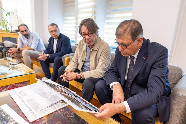  İnciraltı’ndaki olimpik branşlar tesisi projesi İzmir Büyükşehir Belediyesi’ne sunuldu