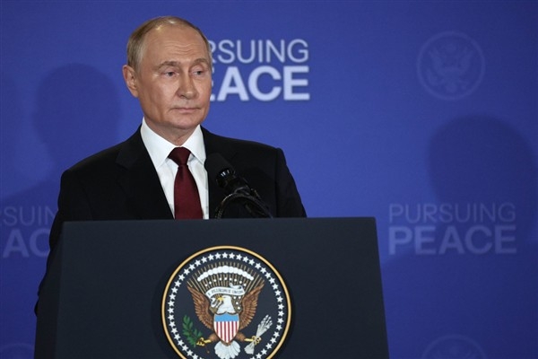 Putin: Rusya gemilerine el konulması korsanlıktır