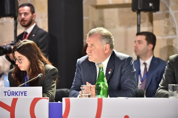 Bak: Evlatlarımızı desteklemeye ve yanlarında olmaya devam edeceğiz