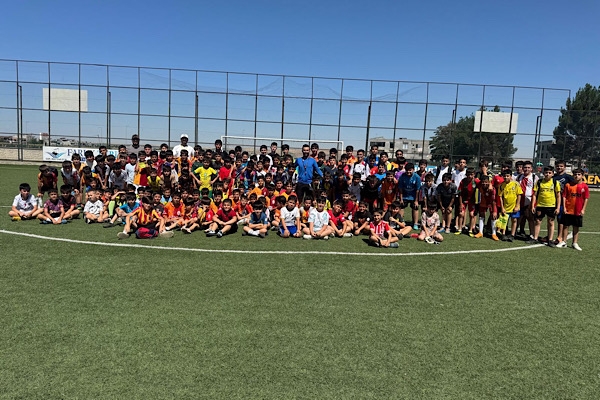 Batman’da 400 çocuk yaz spor kurslarında futbol eğitimi alıyor