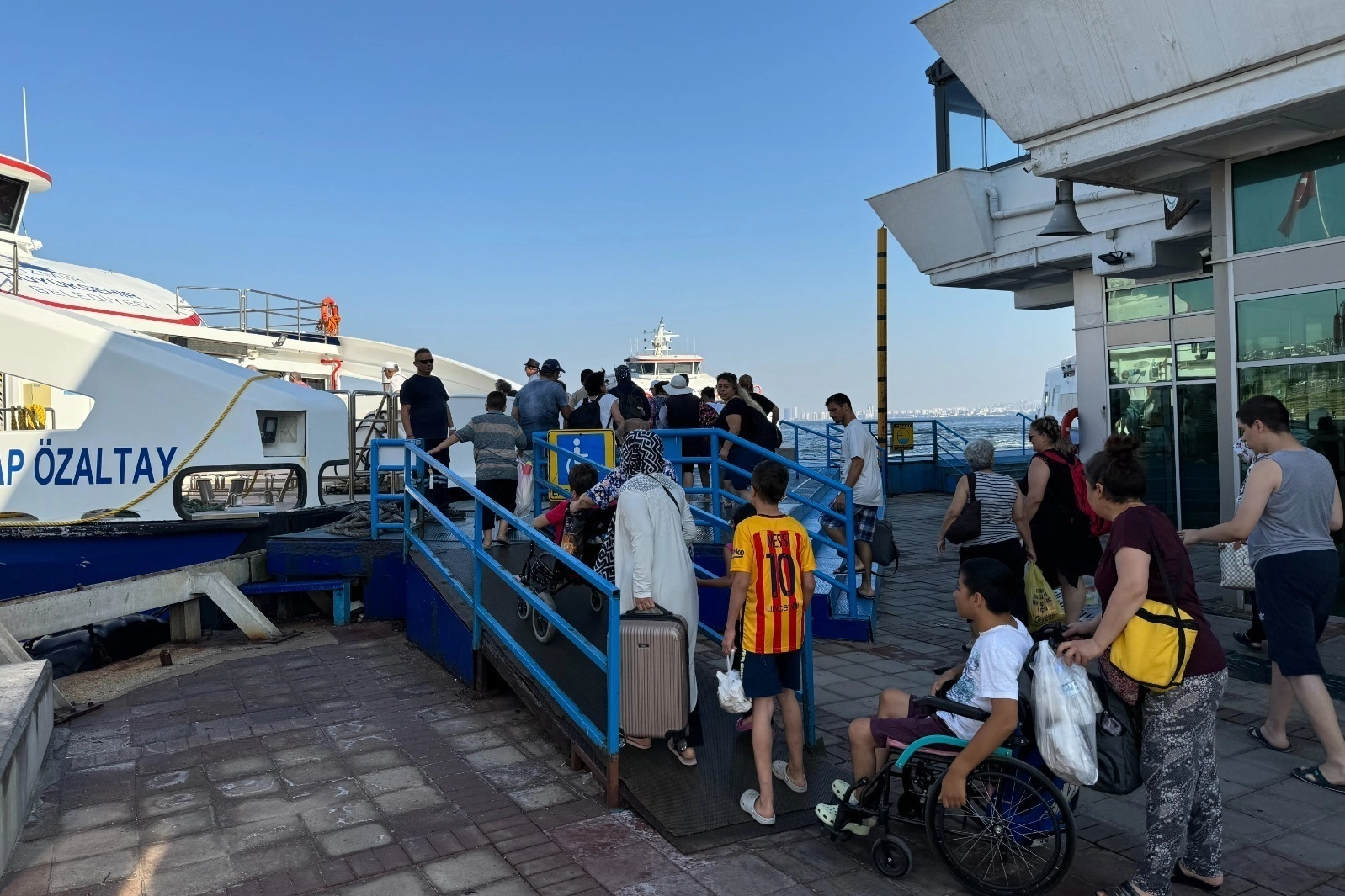 İzmir’den Urla ve Mordoğan’a Yaz Seferlerine Yoğun İlgi