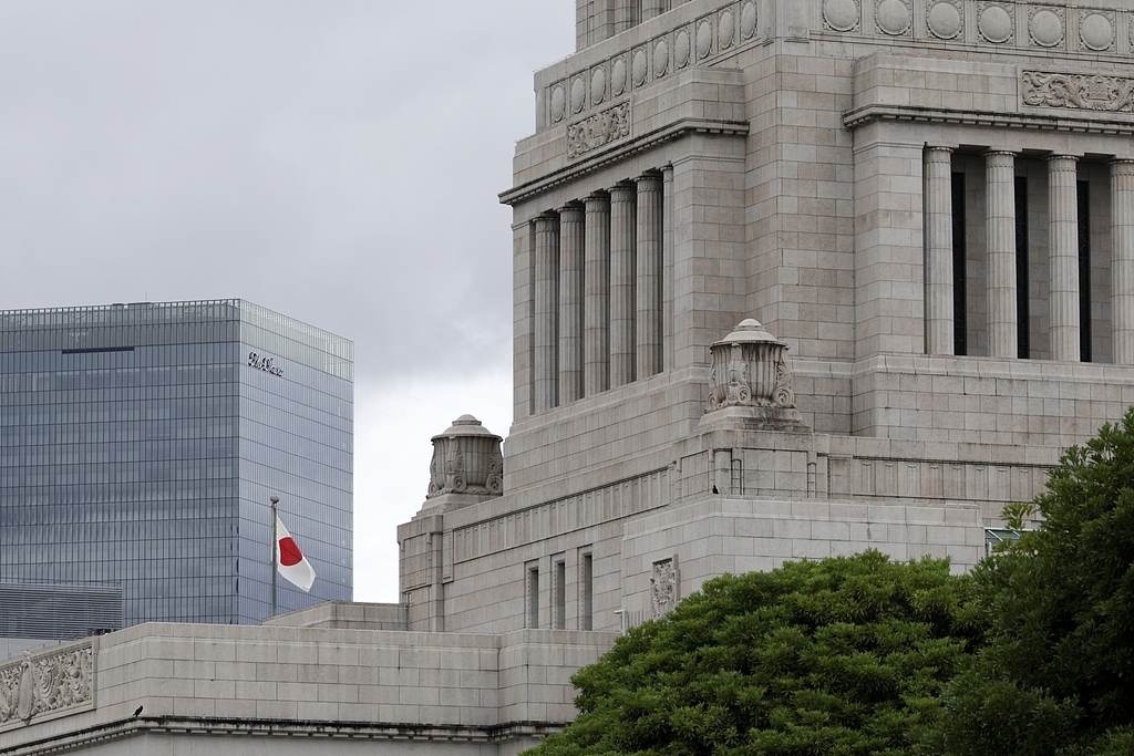 Teslimiyetten yeniden silahlanmaya: Japonya nereye gidiyor?