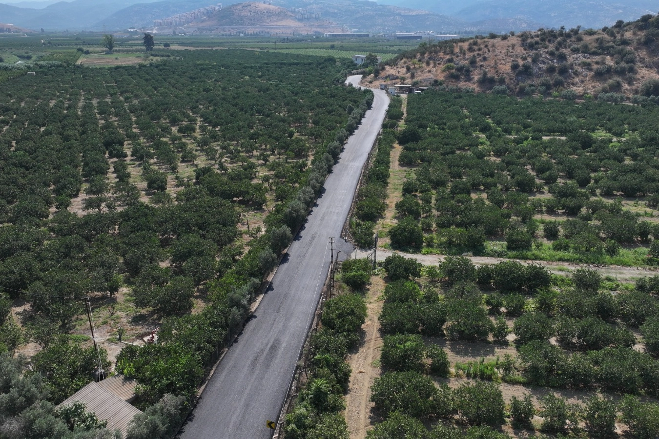 Efes Selçuk’ta Ulaşım İçin Yol Seferberliği Sürüyor