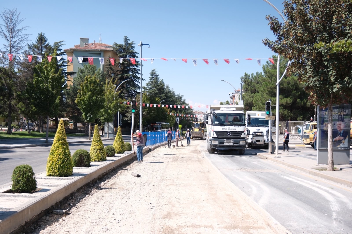 Gazi Caddesi asfalt yenileme çalışmalarında ikinci etap başladı