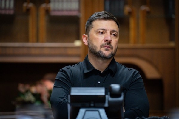 Zelenski: Ukrayna kahramanlarına minnettar