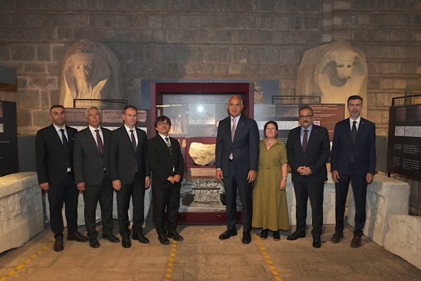 Ersoy, &Prime;Yalburt Pınarı’nda Bir Hitit Kralı&Prime; sergisini ziyaret etti